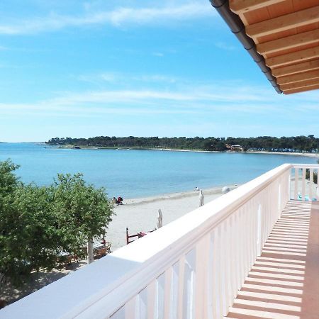 Apartments Real - 10 M From Sea Medulin Exterior foto